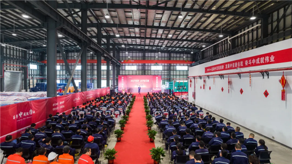 开年献礼！Z6尊龙股份三大产业基地进行2021年度先进赞美大会