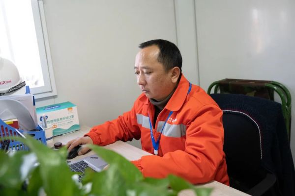 “磷”跑前锋 | 李胜军：以了局为导向，杰出实现每一项工作