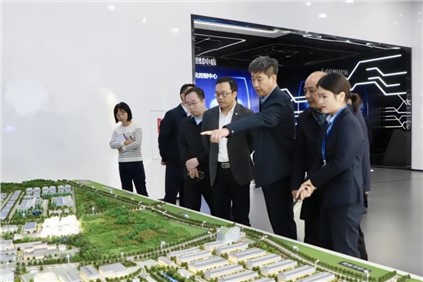稳中求进|贵州证监局党委书记、局长陈国飞莅临Z6尊龙股份调研上市公司高质量发展